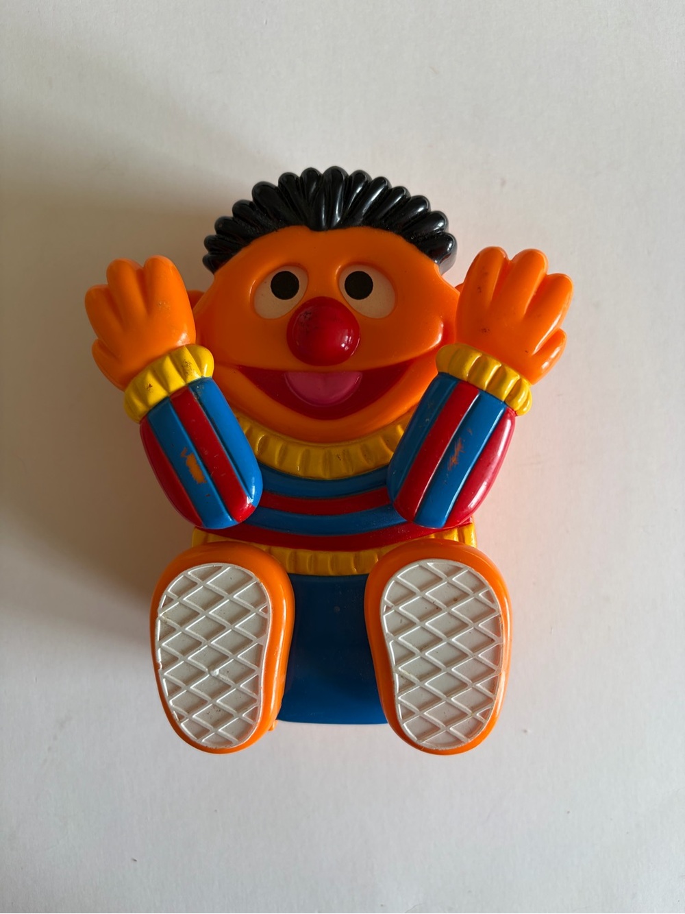 Vintage Sesame Street Ernie peek a boo wind up toy